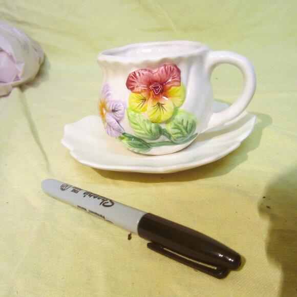 VTG PANSY TEACUP SET, CUP & SAUCER W/EMBOSSED PANSY FLOWERS $12 Details Conditio - Picture 1 of 6
